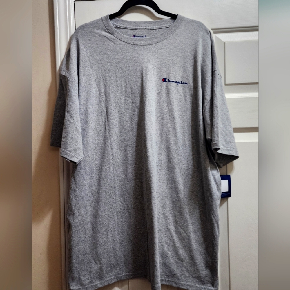 Champion t-shirt